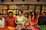 Catherine Tresa, Mehareen, Shalini Pandey launch KLM Fashion Mall at Vizag on 25th Dec 2017 (145)_5a41e19414e75.jpg