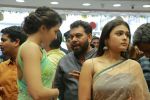 Catherine Tresa, Mehareen, Shalini Pandey launch KLM Fashion Mall at Vizag on 25th Dec 2017 (87)_5a41e1808e191.jpg