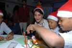 Jacqueline Fernandez Celebrate Christmas With Rpg Foundation Children _Pehlay Akshar_ Initiative on 25th Dec 2017 (19)_5a41ea692f01c.jpg