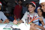 Jacqueline Fernandez Celebrate Christmas With Rpg Foundation Children _Pehlay Akshar_ Initiative on 25th Dec 2017 (22)_5a41ea80ba238.jpg