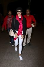 Jacqueline Fernandez Spotted At Airport on 25th Dec 2017(33)_5a41f35d04ac7.JPG