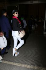 Jacqueline Fernandez Spotted At Airport on 25th Dec 2017(35)_5a41f362a61c3.JPG