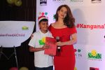 Kangana Ranaut Celebrating Christmas With Smile Foundation Kids on 25th Dec 2017 (49)_5a41ea0172f17.JPG