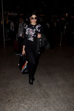 Shamita Shetty Spotted At Airport on 29th Dec 2017 (19)_5a45c05cac8be.JPG