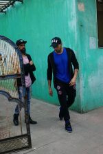 Sidharth malhotra spotted at dance class in 4 bunglows andheri on 4th Jan 2018 (1)_5a4e3a1d8f2d9.JPG