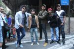Ranveer Singh Records For Gully Boy With Young Rappers At Purple Haze Studio In Bandra on 7th Jan 2018 (19)_5a5333eab736c.JPG