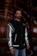 Rohit Shetty on the set of India_s next superstar on 6th Jan 2018 (20)_5a5321b78fa68.JPG