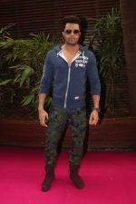 Manish Paul at the Launch Of Missmalini_s First Ever Book To The Moon on 14th JAn 2018 (58)_5a5cb331a2e09.jpg
