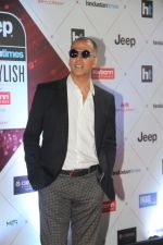 Akshay Kumar at the Red Carpet Of Ht Most Stylish Awards 2018 on 24th Jan 2018 (5)_5a69e55f093fe.jpg