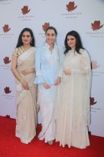 Shraddha Kapoor, Padmini Kolhapure at the Special Event Of Padmasitaa,A Clothing Line Of Padmini Kolhapure And Sita Talwalkar in Riviera Garden on 25th Jan 2018 (23)_5a6ad6757612e.jpg