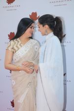 Shraddha Kapoor, Padmini Kolhapure at the Special Event Of Padmasitaa,A Clothing Line Of Padmini Kolhapure And Sita Talwalkar in Riviera Garden on 25th Jan 2018 (27)_5a6ad67756029.jpg
