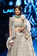 Shilpa Shetty at Lakme Fashion Week 2018 on 4th Feb 2018 (30)_5a78130400d77.JPG