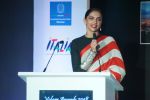 Deepika Padukone at Red Carpet Of Volare Awards 2018 on 9th Feb 2018 (39)_5a7e999aa18a6.JPG