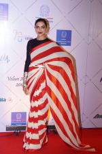 Deepika Padukone at Red Carpet Of Volare Awards 2018 on 9th Feb 2018 (72)_5a7e99a29dc53.JPG
