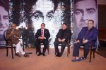 Randhir Kapoor, Rishi Kapoor, Rajiv Kapoor at The Raj Kapoor Awards For Excellence In Entertainment on 14th Feb 2018 (30)_5a8599664a310.jpg