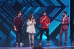 Kartik Aaryan, Nushrat Bharucha, Sunny Singh at the promotion of Sonu Ke Titu Ki Sweety On the Sets Of Super Dancer Chapter 2 on 19th Feb 2018 (162)_5a8bdf9d4cb86.jpg