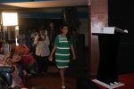 Rani Mukerji at Song Launch of OYE HICHKI at Maneckji Cooper School, Santacruz, Mumbai  (77)_5a8d35bfd3727.JPG