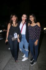 Karisma Kapoor at Uk pop sensation HRVY_s debut album performance at Hard Rock Cafe, Worli on 24th Feb 2018 (28)_5a9818f206ae9.jpg