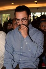 Aamir Khan at the book launch of Manjeet Hirani_s book titled _How to be Human - Life lessons by Buddy Hirani_ in Title Waves, Bandra, Mumbai on 5th March 2018 (19)_5a9e37f97c2fe.JPG