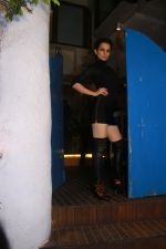 Kangana Ranaut with Team Of Film Mental Hai Kya Spotted At Olive Bandra on 5th March 2018 (34)_5a9e3d0c5c214.jpg