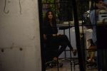 Sonali Bendre Spotted At Kromkay Salon on 7th March 2018 (27)_5aa0bfcc576d2.JPG