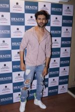 Kartik Aaryan On Cover Page Of Health & Nutrition Magazine on 8th March 2018 (9)_5aa22ae2de253.JPG