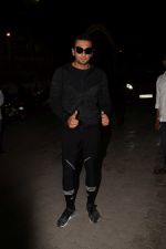 Ranveer Singh at Roots Premiere League Spring Season 2018 For Amateur Football In India on 14th March 2018 (114)_5aaa13a18422b.jpg