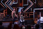 Tiger Shroff, Disha Patani On The Sets Of & tv_s Dance Show High Fever - Dance Ka Naya Tevar on 15th March 2018 (42)_5aab6350bb6ad.jpg