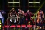 Tiger Shroff, Disha Patani On The Sets Of & tv_s Dance Show High Fever - Dance Ka Naya Tevar on 15th March 2018 (53)_5aab63abd474b.jpg