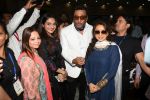 Juhi Chawla, Jackie Shroff, Madhoo Shah At the Opening Of Women Of India Organic Festival on 18th March 2018 (90)_5ab0a2d0af7fc.JPG