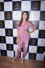 Shilpa Shetty Launches Her Makeup Artists Make Up Academy on 19th March 2018 (19)_5ab0bd36e057c.JPG