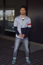 Tiger Shroff Spotted At Nadiadwala Office Promoting Baaghi 2 on 21st March 2018 (6)_5ab3440074373.JPG
