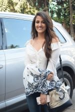 Nupur Sanon Spotted At Juhu For Shoot Of Miss Malini Show on 23rd March 2018 (28)_5ab5ef4f1c19c.JPG