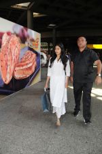 Janhvi Kapoor Spotted At Airport on 27th March 2018 (35)_5abb5541a551d.JPG