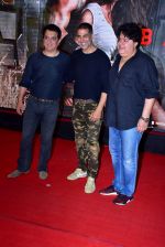 Sajid Nadiadwala, Akshay Kumar, Sajid Khan at the Special Screening Of Film Baaghi 2 on 29th March 2018 (52)_5abdf627d1541.JPG