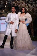 Ishan Khattar, Malavika Mohanan Showstopper For Designer Falguni and Shane Peacock At Bombay Times Fashion Week on 1st April 2018 (18)_5ac24ccf1a6ee.JPG