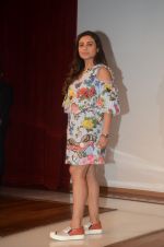 __Rani Mukherjee felicitates the winners of the Camlin-Hichki contest with Camlin gift Hampers as well as promoting her new movie Hichki with a special meet _and_ greet with _k_ids at Kidzania, R city mall on 4th April  ( (4)_5ac5ceb11f9b0.JPG