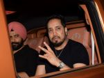 Mika Singh at the Screening Of Movie October in Yash Raj on 12th April 2018 (20)_5ad058923434b.jpg