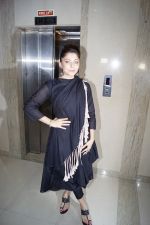 Kanika Kapoor at the launch of First Ever Devotional Song Ik Onkar on 17th April 2018 (3)_5adf2ed46adf2.JPG