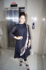 Kanika Kapoor at the launch of First Ever Devotional Song Ik Onkar on 17th April 2018 (4)_5adf2ed7c3fcb.JPG