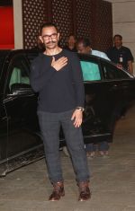 Aamir Khan at Dinner hosted in honour of Dr Thomas Boch the president of international Olympic Committee by Ambani_s at Antilia in mumbai on 19th April 2018 (9)_5ae02d4e5b1af.jpg