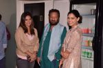 Neetu Chandra, Shekhar Kapur, Saiyami Kher at the Screening Of Film Omerta on 30th April 2018 (5)_5ae8161430408.JPG