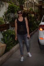 Daisy Shah spotted at sunny sound studio in juhu, mumbai on 5th May 2018 (7)_5af05f5889c13.JPG