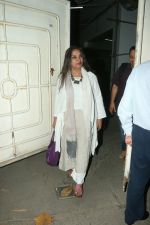 Shabana Azmi at the Screening of 102 not out at sunny sound in juhu on 5th MAy 2018 (4)_5af00e3ec9732.JPG