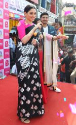 Tamannaah at the launch of B New Mobile Store in Proddatu on 5th May 2018 (54)_5af06a9dcabe3.jpg