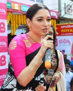 Tamannaah at the launch of B New Mobile Store in Proddatu on 5th May 2018 (59)_5af06aa3acdd8.jpg