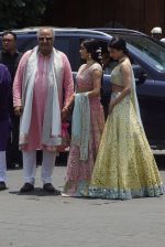 Janhvi Kapoor, Khushi Kapoor, Boney Kapoor at Sonam Kapoor Anand Ahuja_s wedding in rockdale bandra on 8th May 2018 (17)_5af18b54e8d4c.JPG