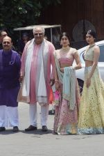 Janhvi Kapoor, Khushi Kapoor, Boney Kapoor at Sonam Kapoor Anand Ahuja_s wedding in rockdale bandra on 8th May 2018 (7)_5af18b44847b0.jpeg