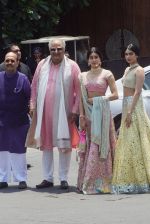 Janhvi Kapoor, Khushi Kapoor, Boney Kapoor at Sonam Kapoor Anand Ahuja_s wedding in rockdale bandra on 8th May 2018 (8)_5af18be700dda.jpeg