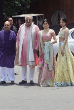Janhvi Kapoor, Khushi Kapoor, Boney Kapoor at Sonam Kapoor Anand Ahuja_s wedding in rockdale bandra on 8th May 2018 (9)_5af18ba79757b.jpeg